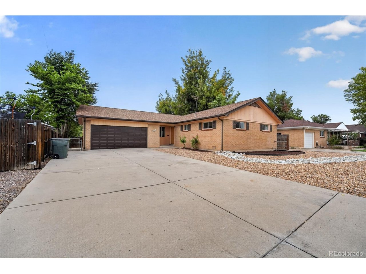 10992 Grant Dr — photo