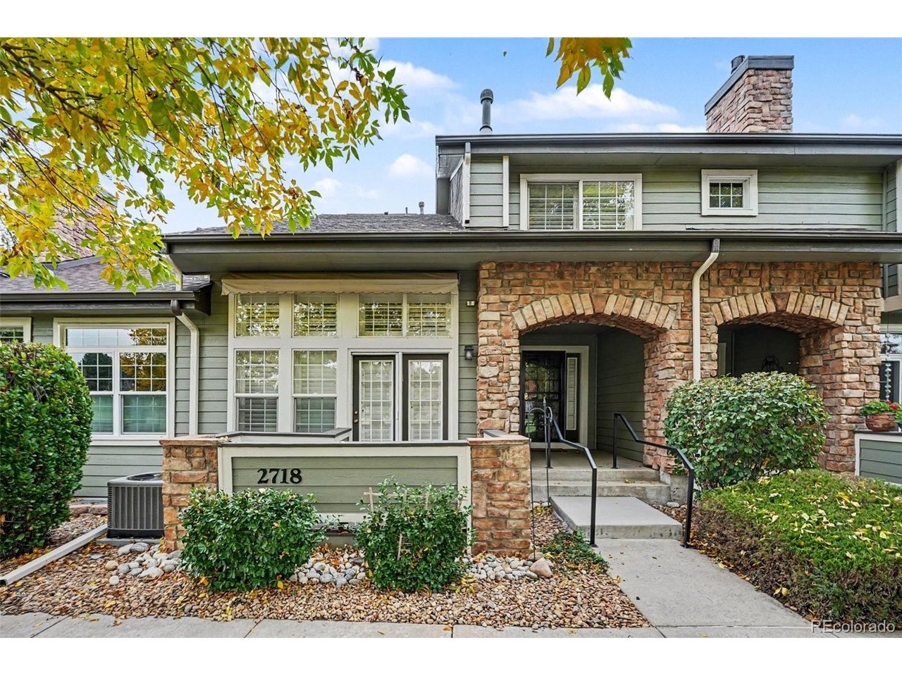 2718 W Greens Dr — photo