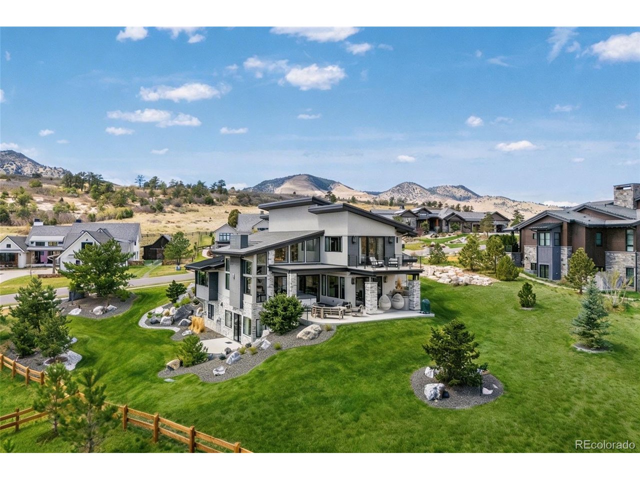 15201 Dinosaur Ridge Rd — photo