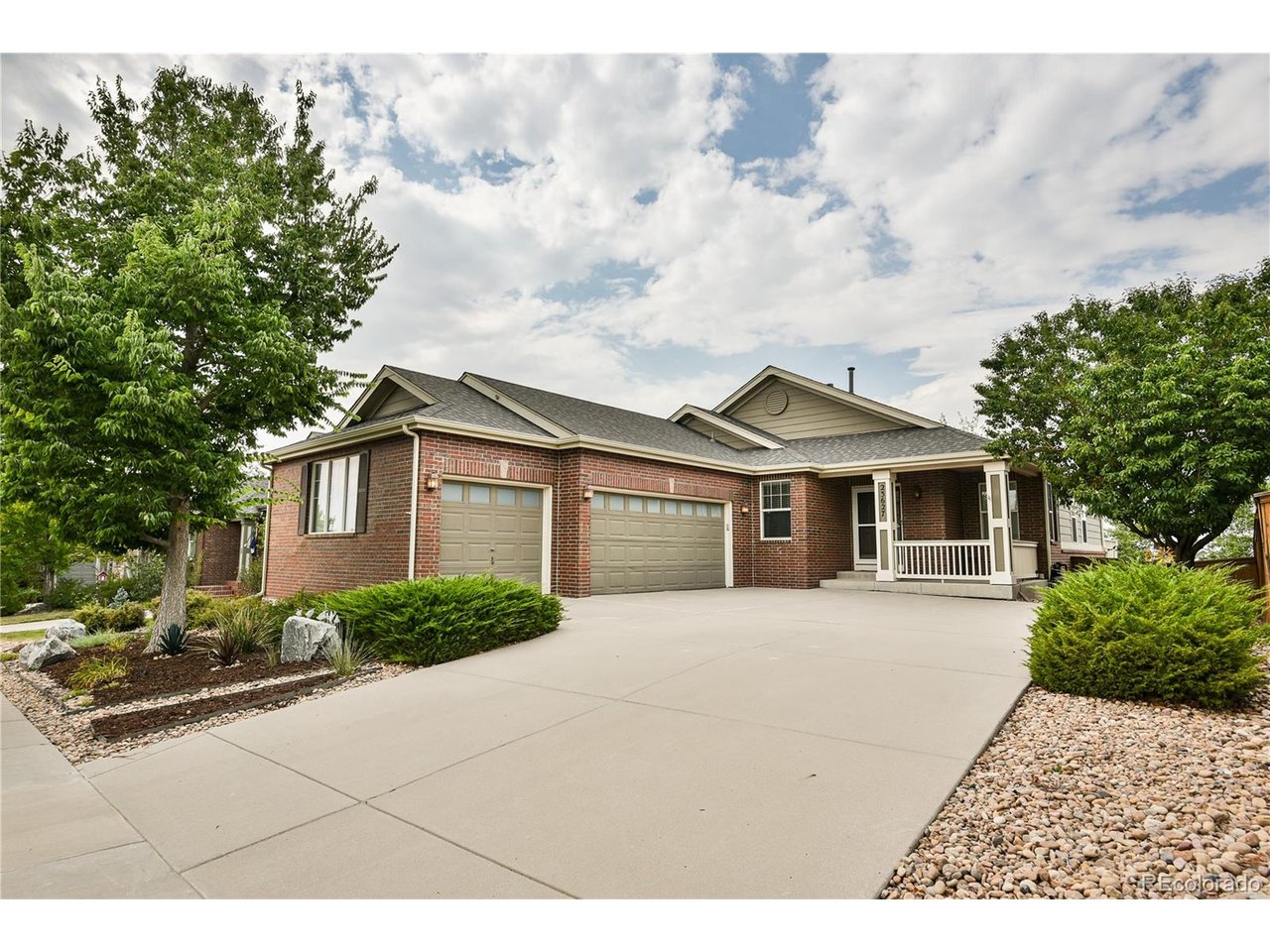 23627 E Bellewood Dr — photo