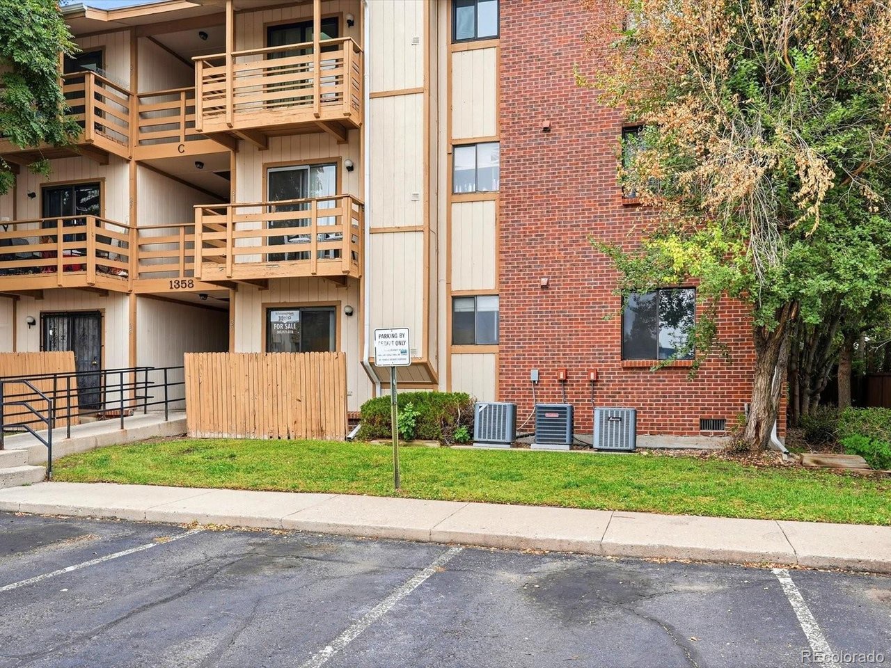 1358 S Irving St C-Unit 27 — photo