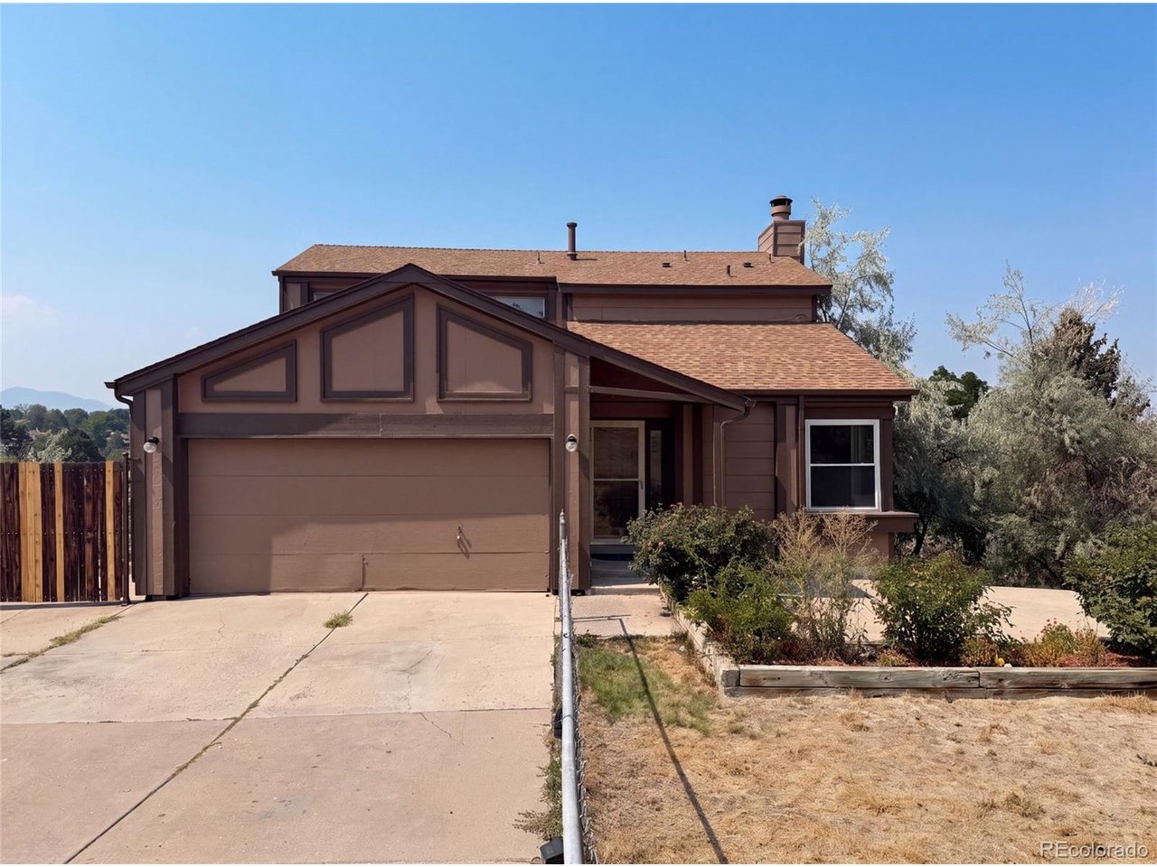 8273 W Plymouth Pl — photo