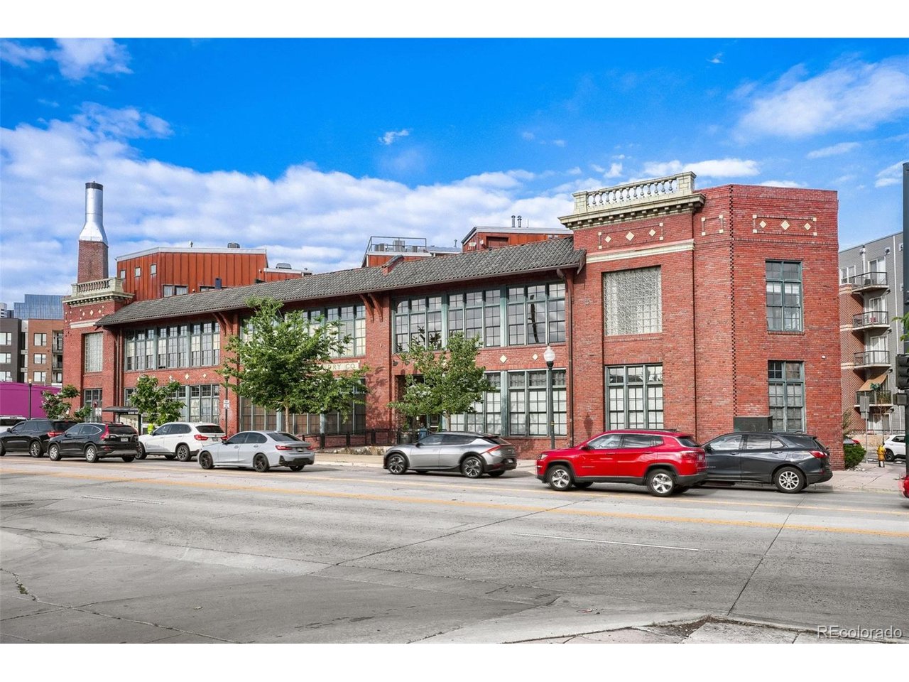 2441 N Broadway 101 — photo