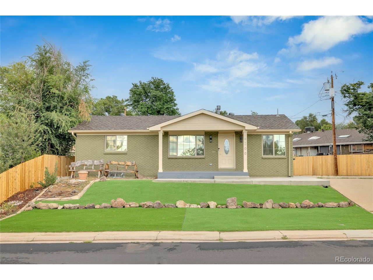 4200 S Jason St — photo