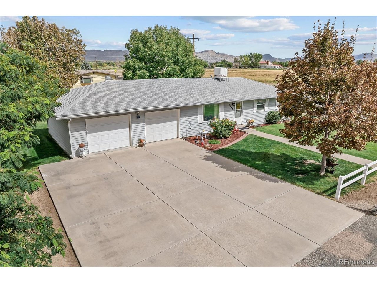 2948 Plymouth Rd — photo