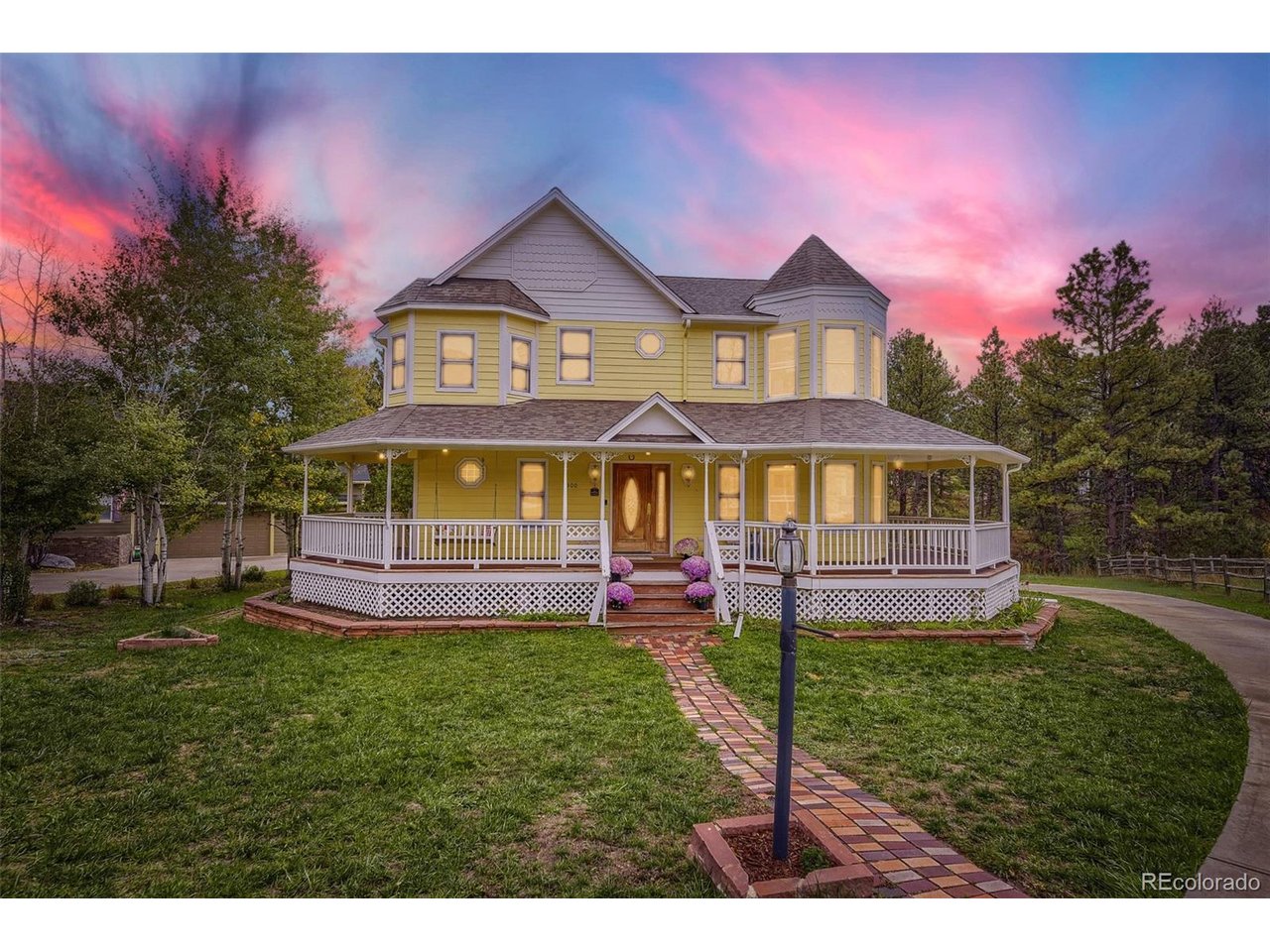 1300 Gambel Oaks Dr — photo