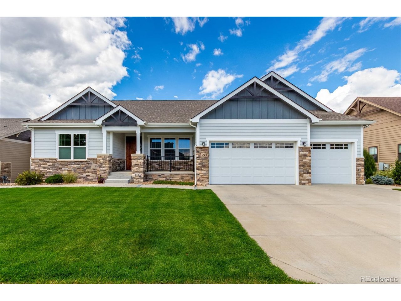909 Signal Ct — photo
