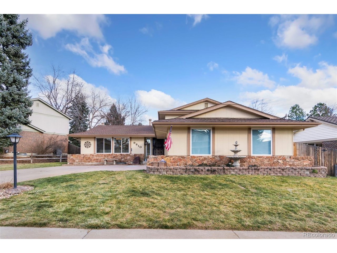 9810 Xavier Ct — photo