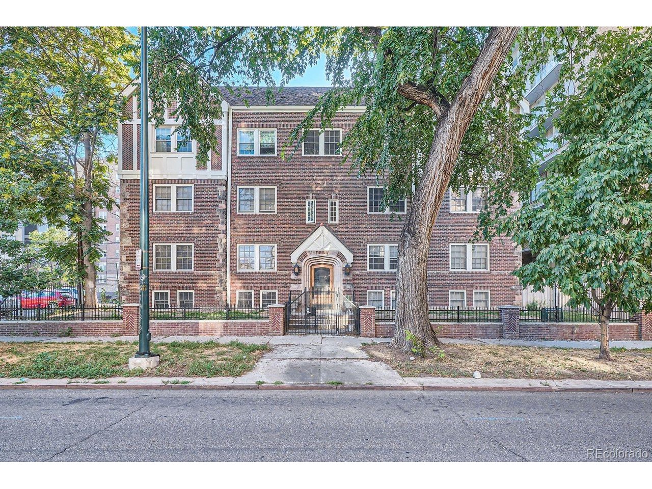 963 N Logan St 11 — photo