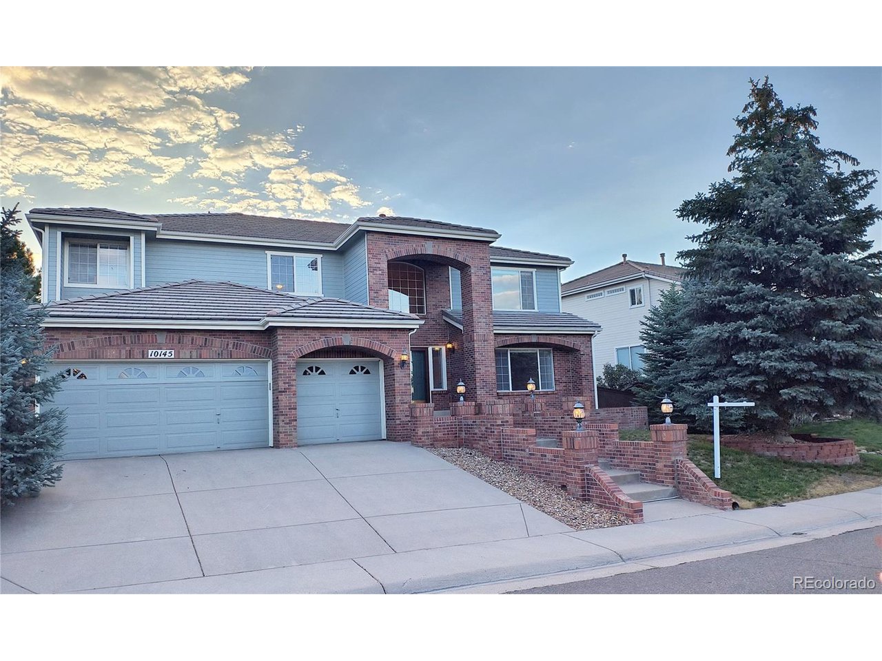 10145 Charissglen Ln — photo