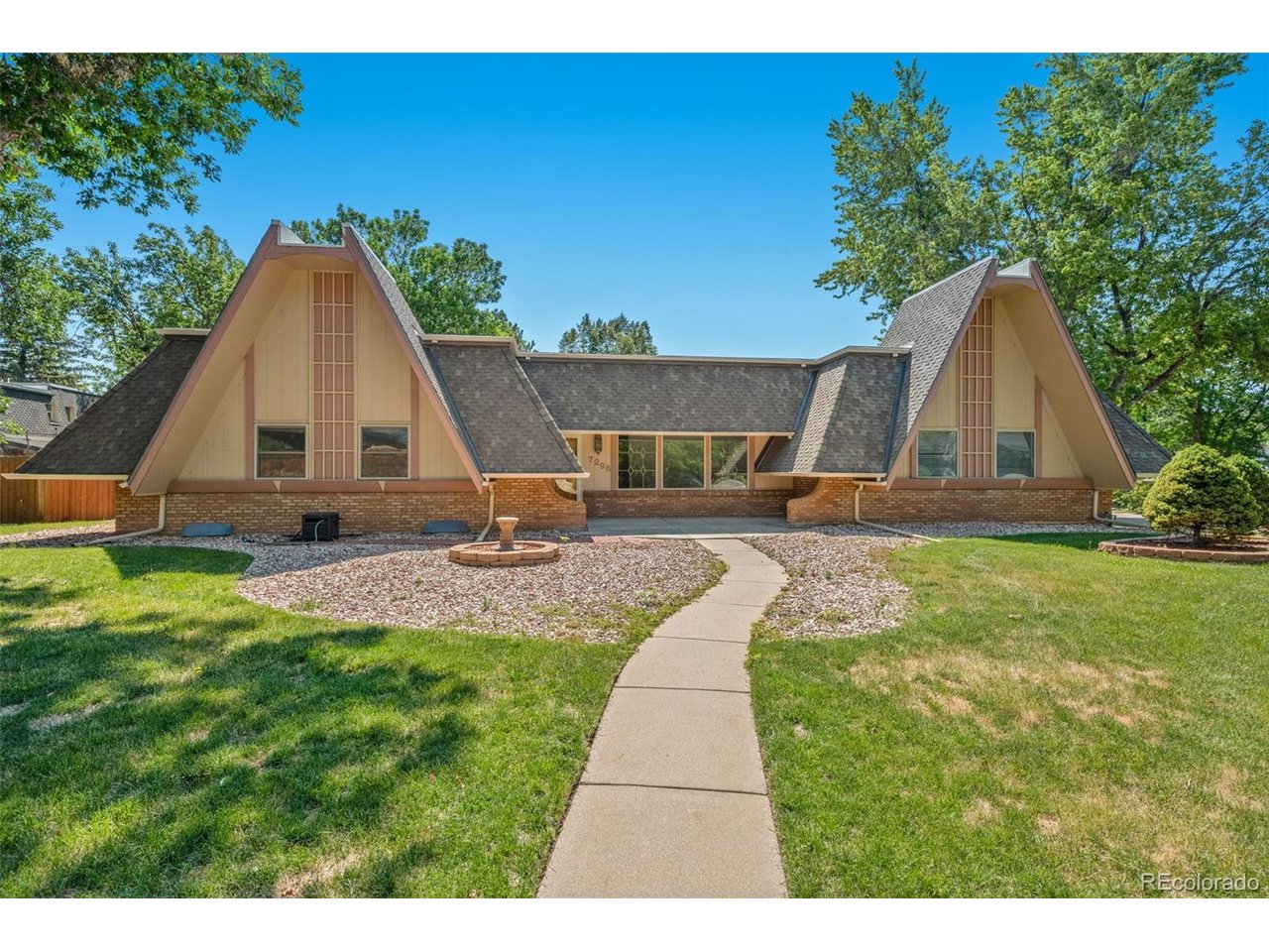 7296 S Chase Ct — photo