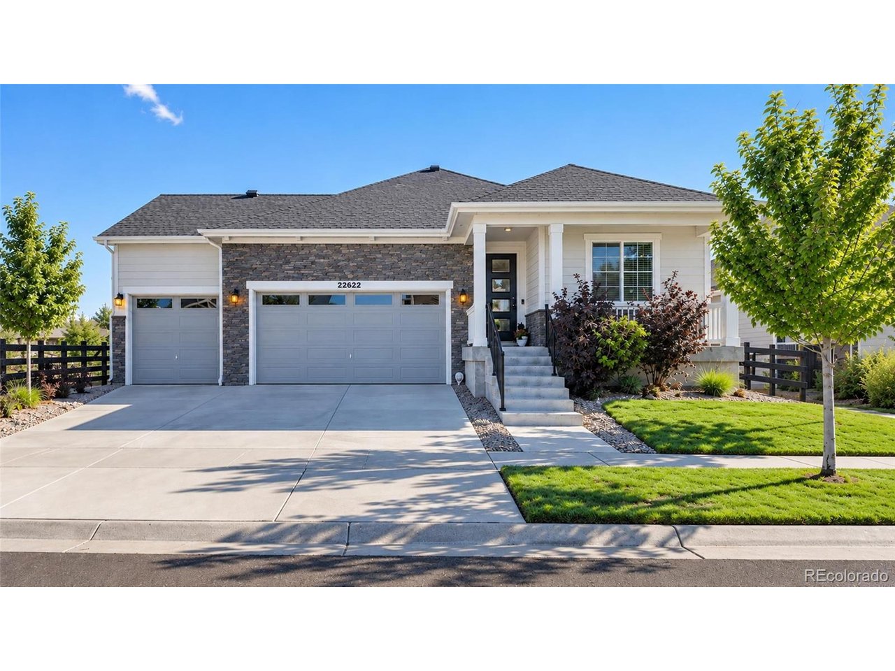 22622 E Narrowleaf Cir — photo