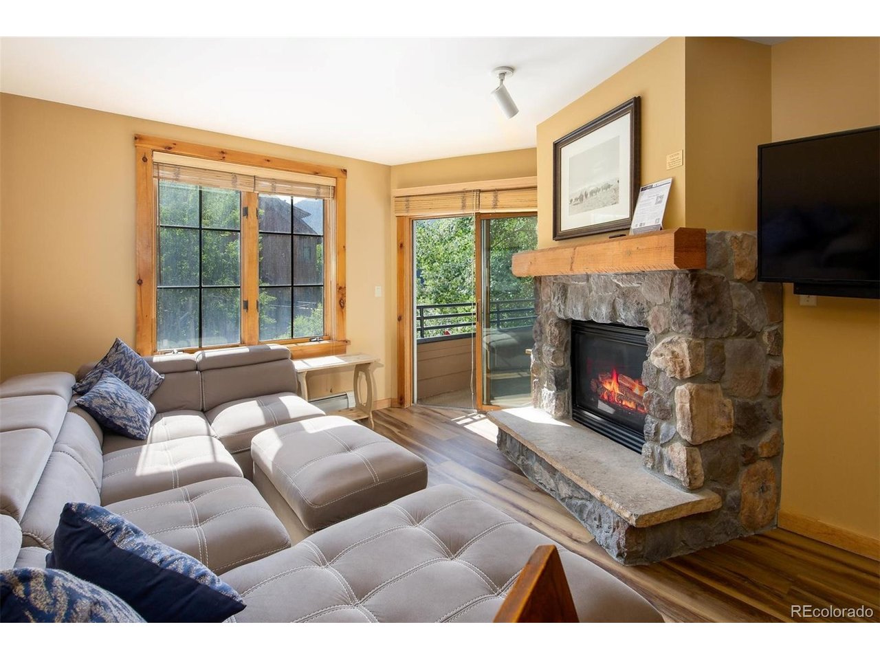 150 Dercum Sq 8482 — photo