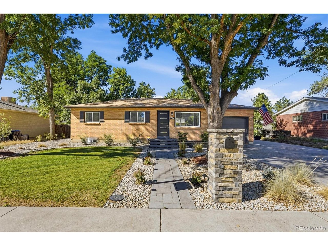 6374 Iris Ct — photo