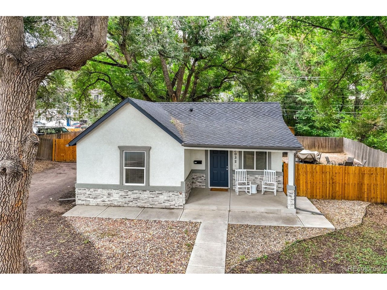 3032 W Pikes Peak Ave — photo