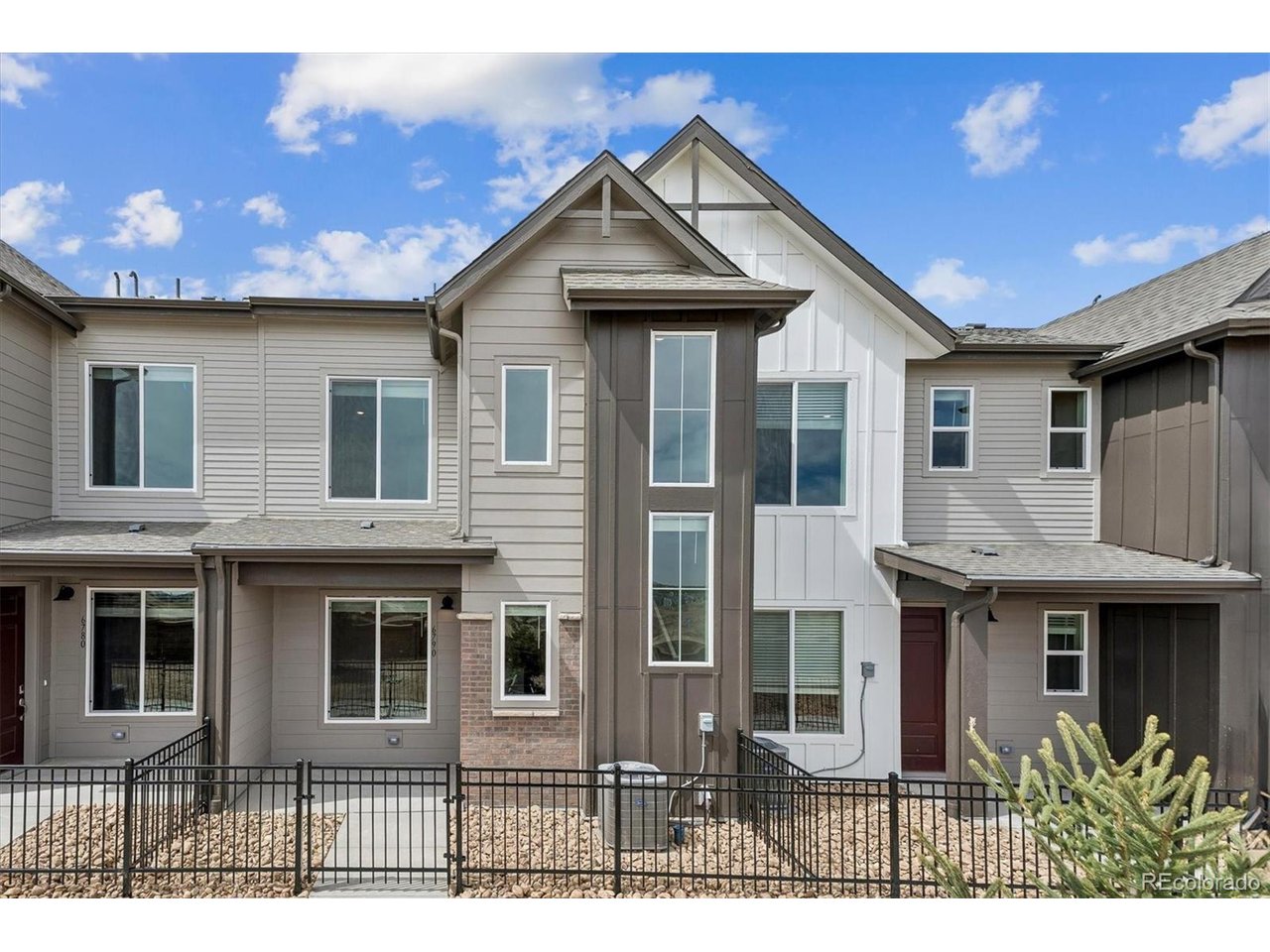 6790 Merseyside Ln — photo