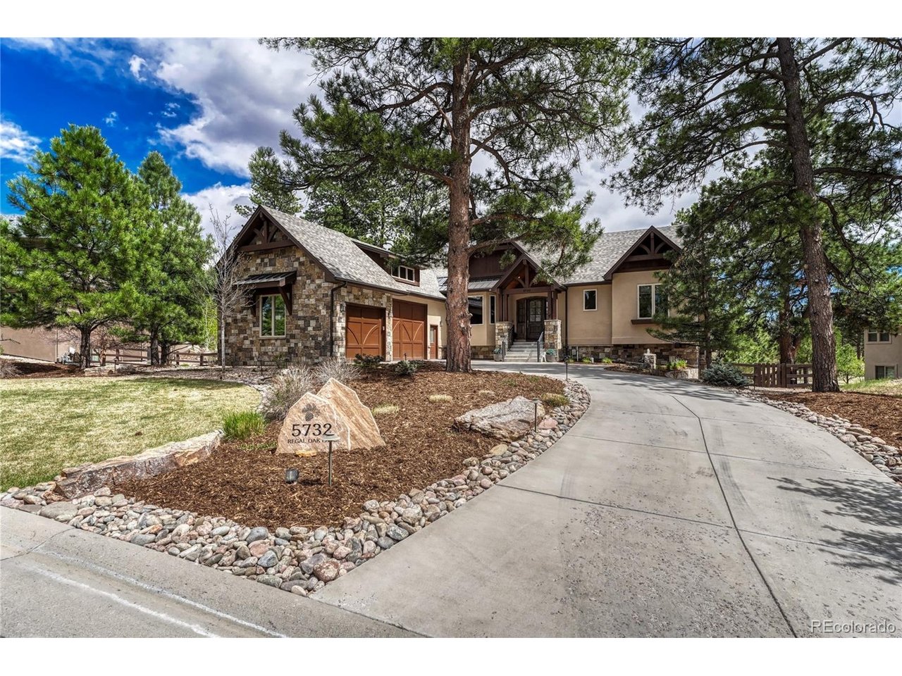 5732 Regal Oak Ln — photo