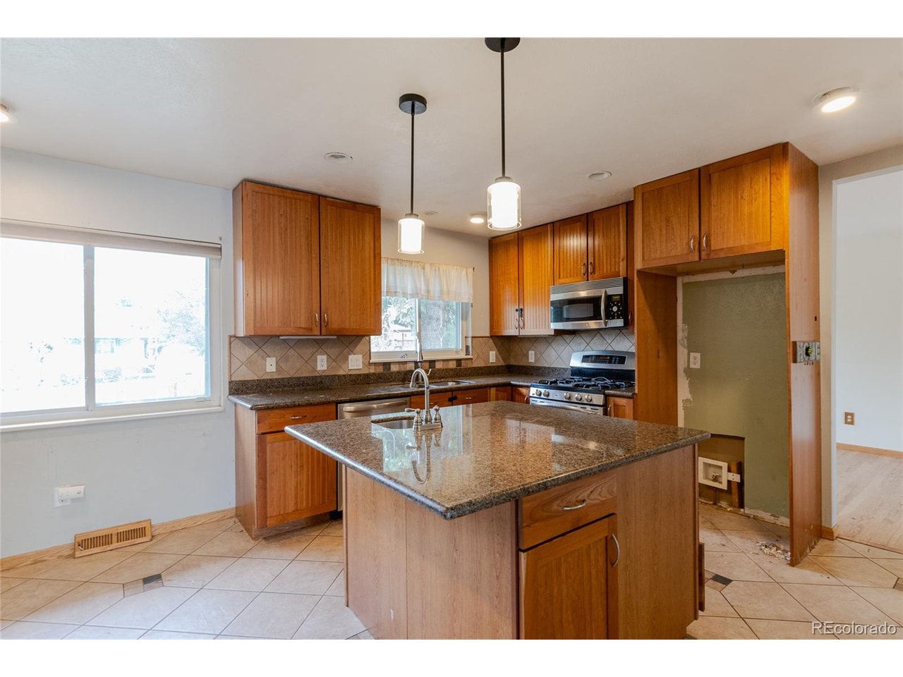 7623 E Colgate Pl, Denver, CO 80231 — photo 3