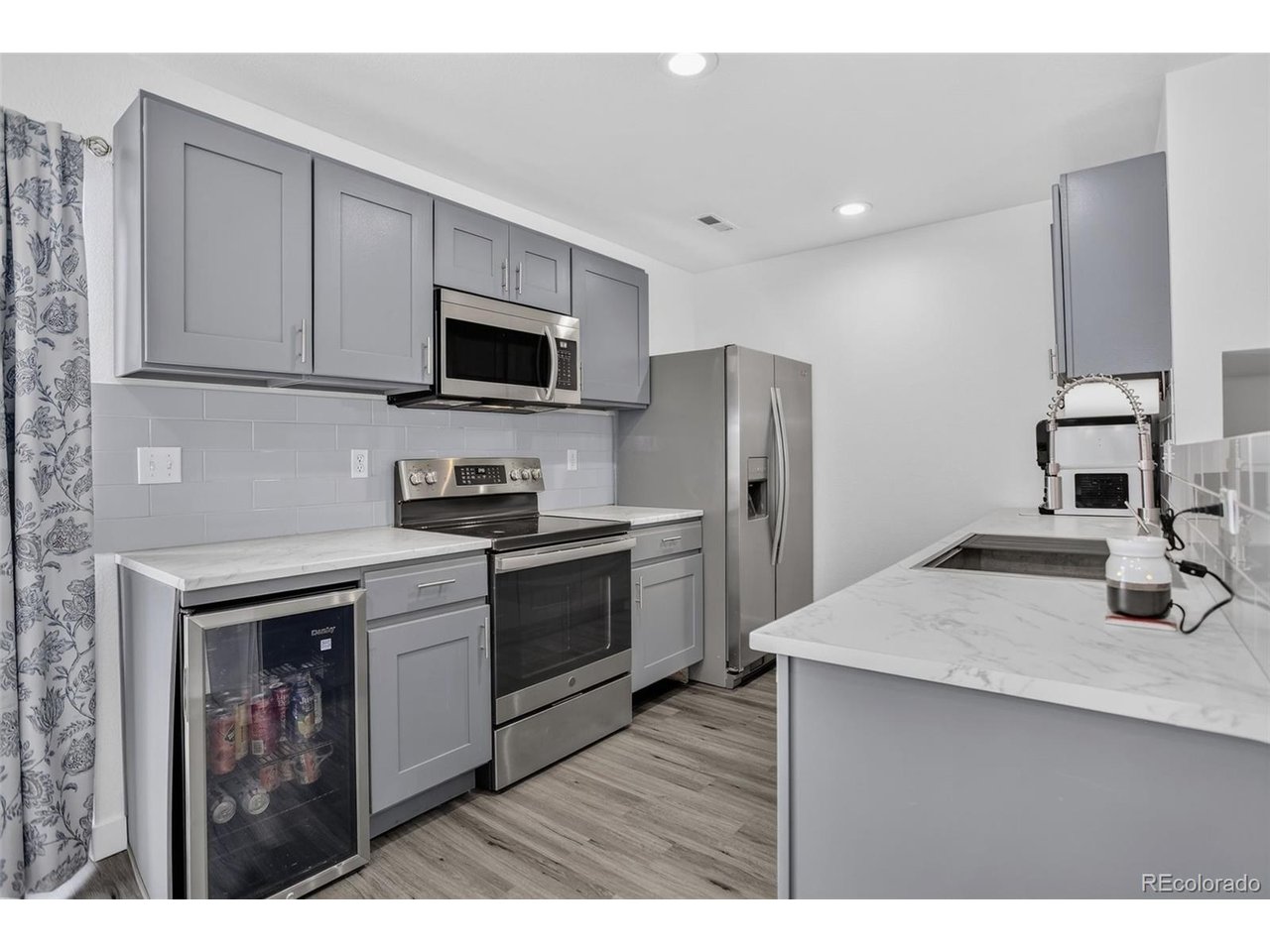 1347 Lark Ave — photo