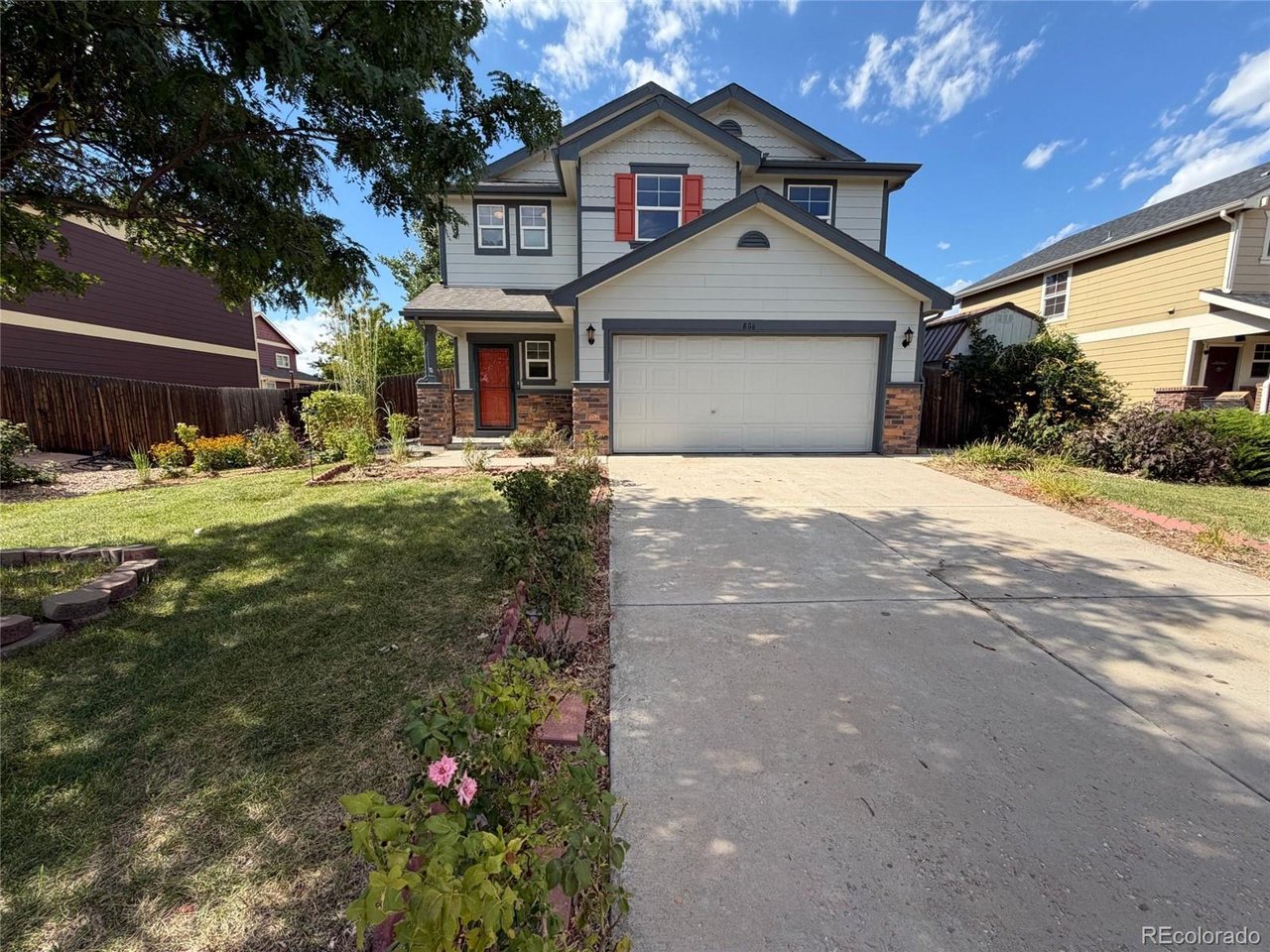 886 Sagebrush Dr — photo
