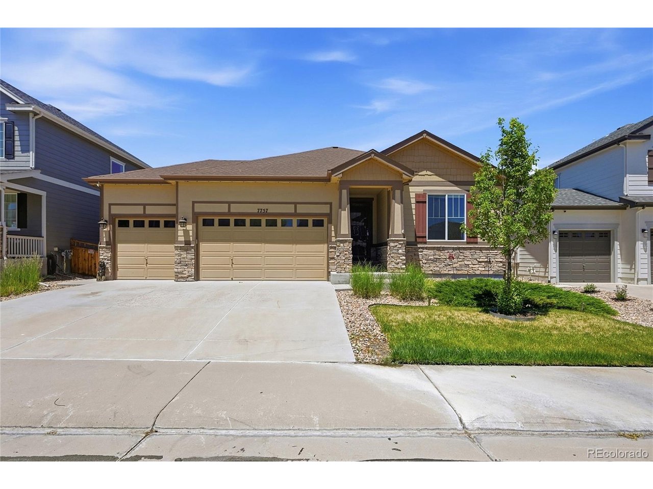 7757 Blue Water Ln — photo