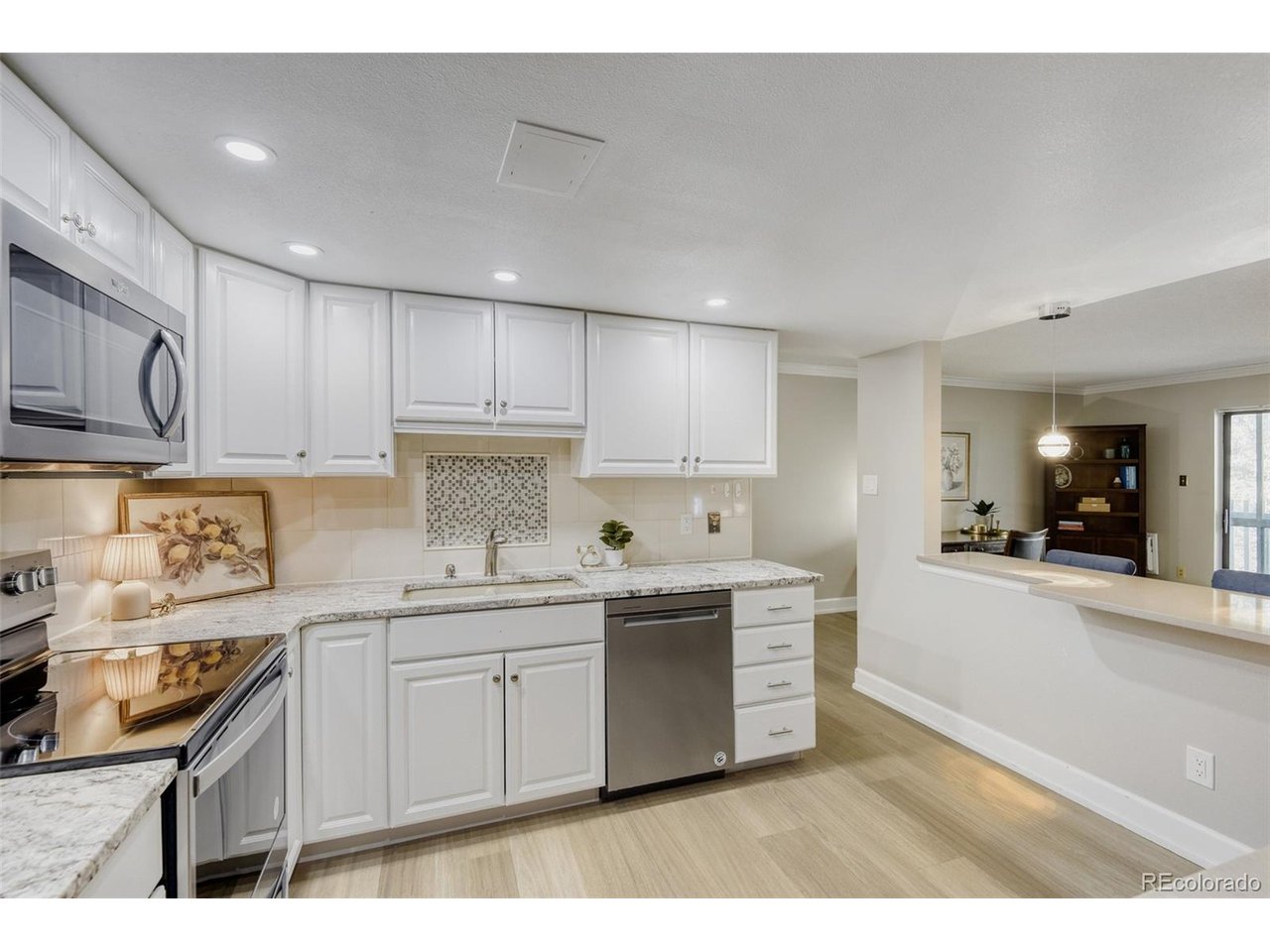 14102 E Linvale Pl 305 — photo