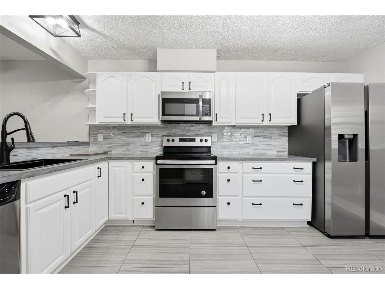 2260 E Geddes Ave Unit G — photo