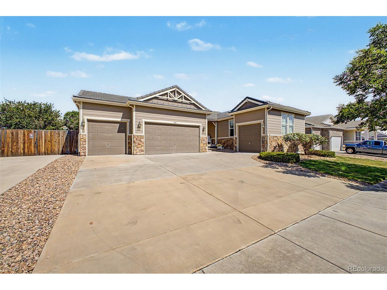 430 Stable Ct — photo