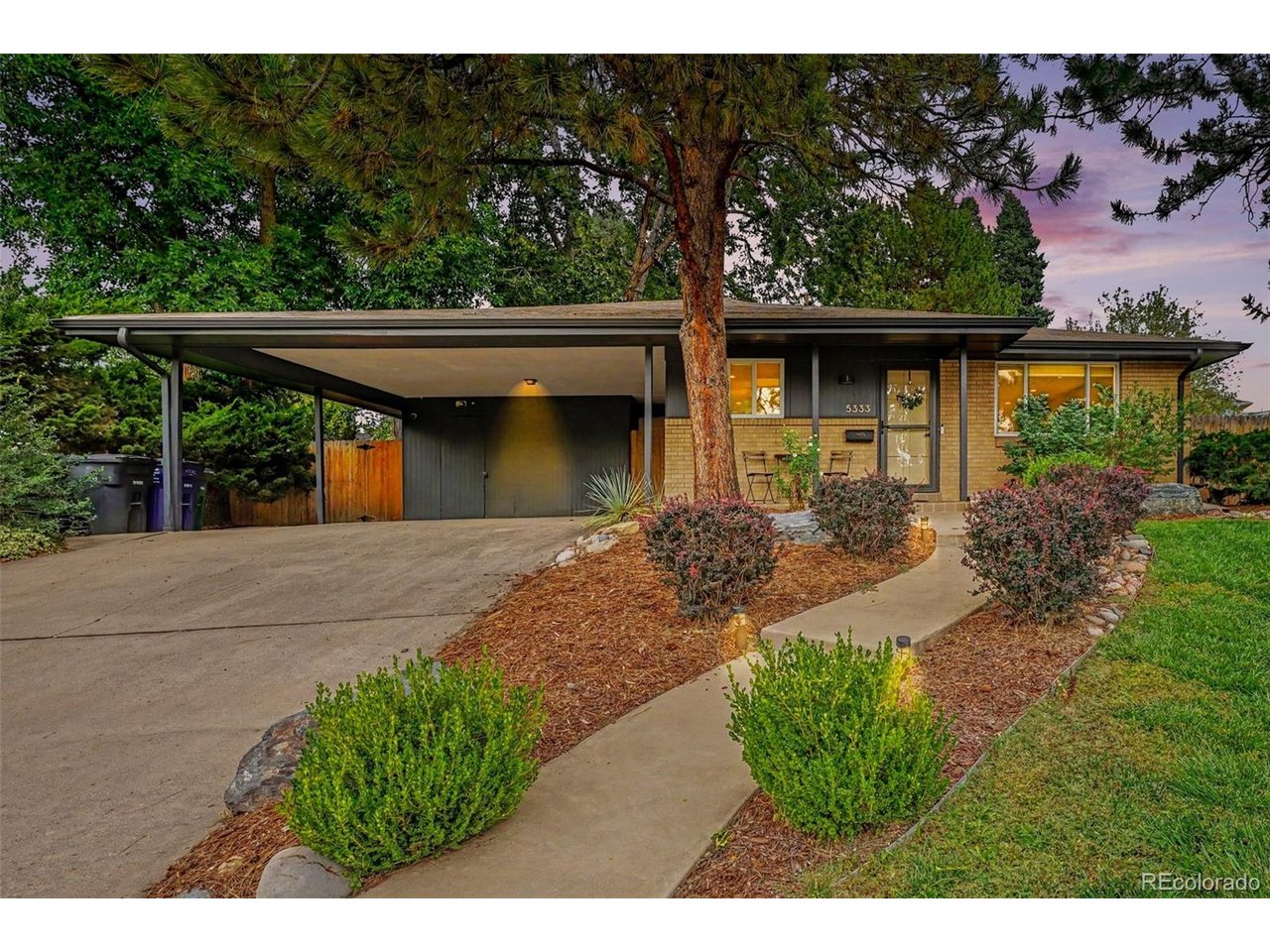 5333 W Amherst Ave — photo