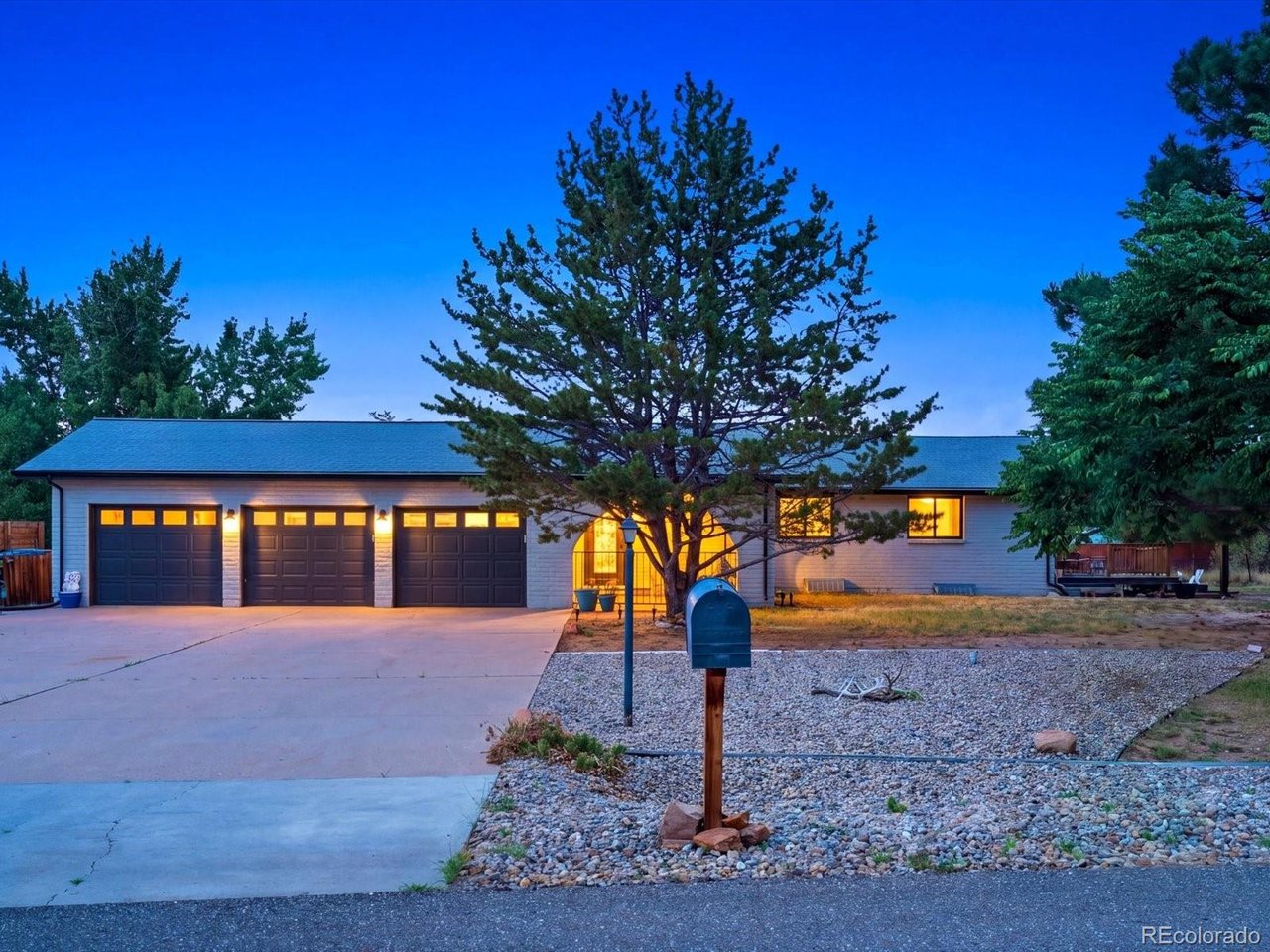 7155 W Montview Ln — photo