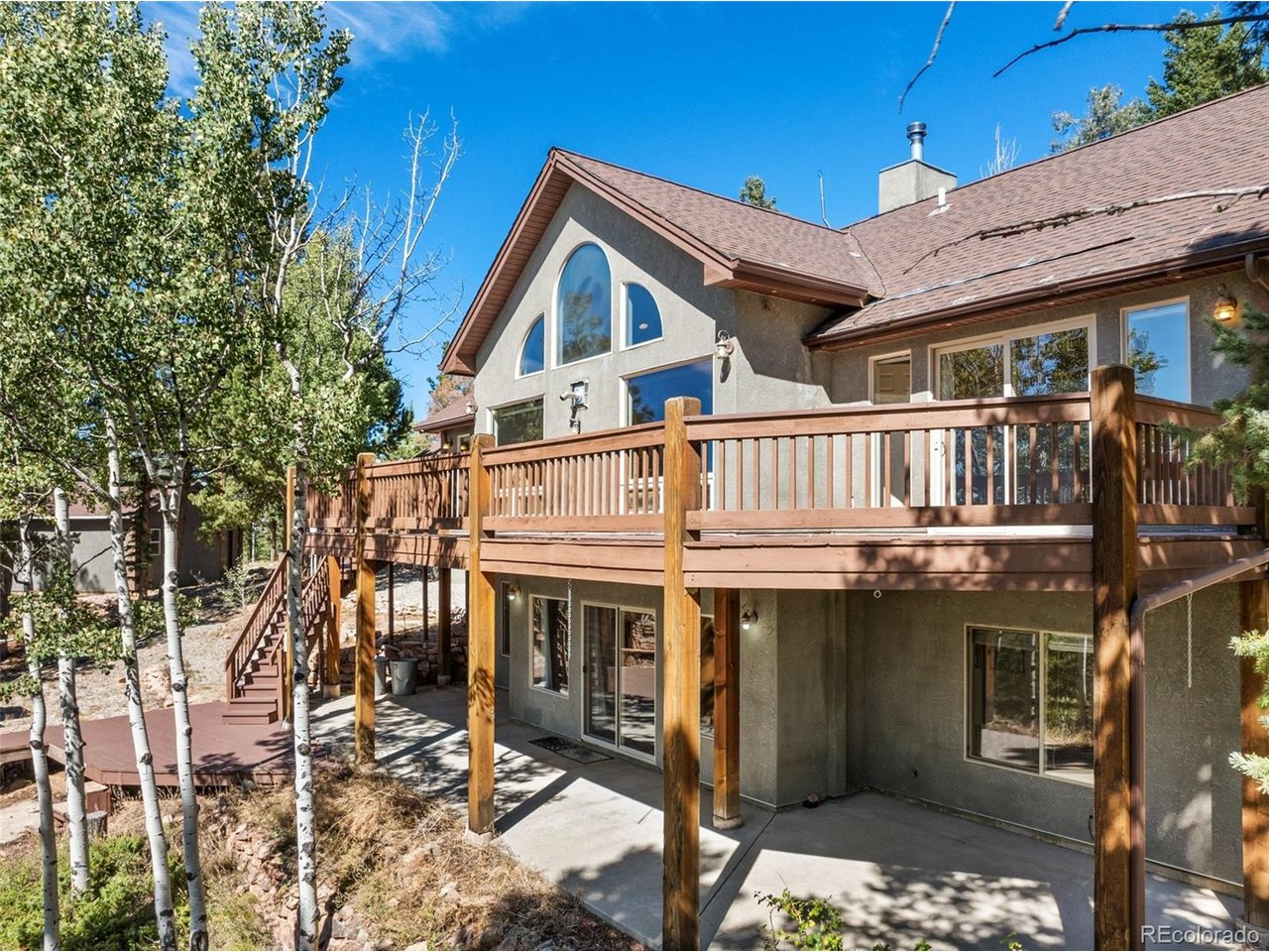 516 Saguache Dr — photo