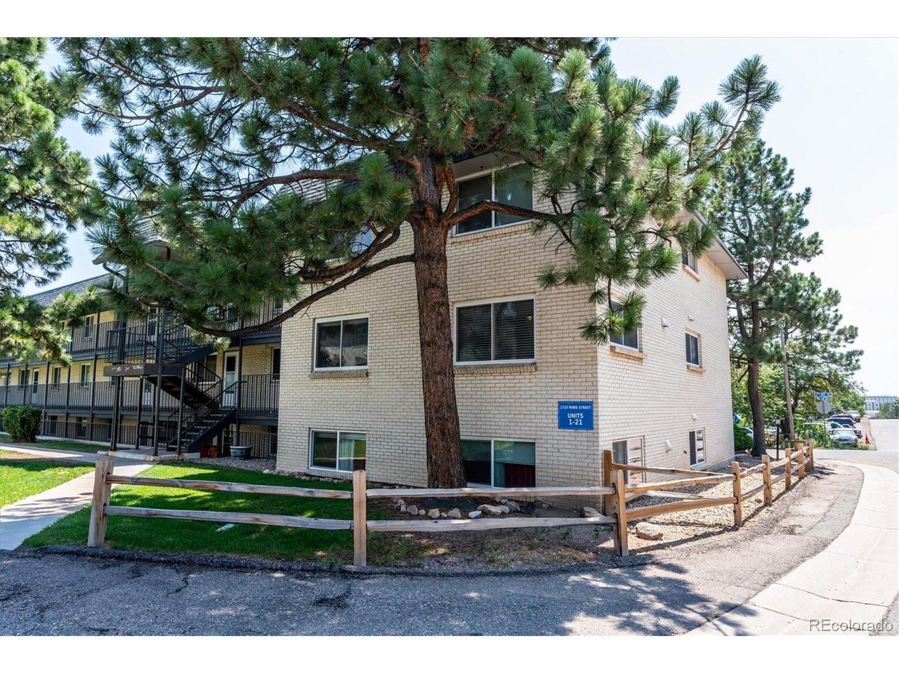 1723 Robb St 14 — photo