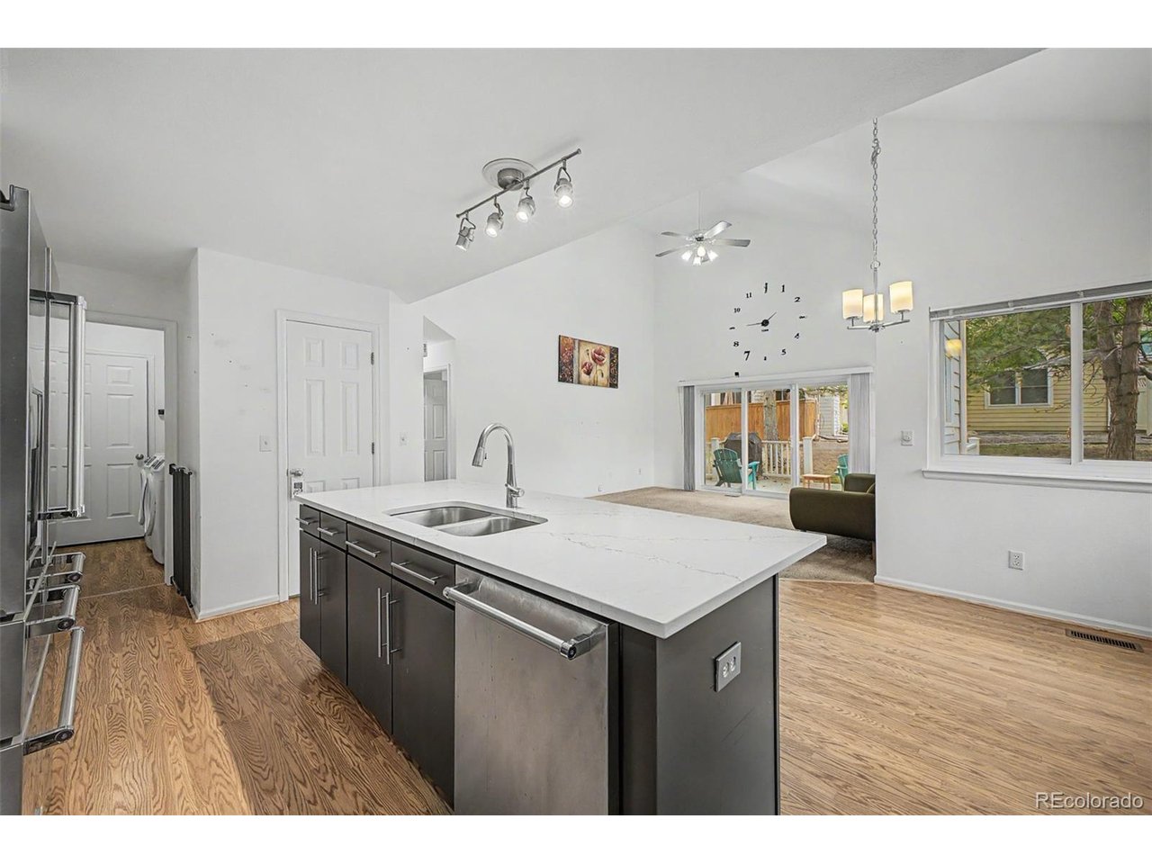 8043 W 78th Pl — photo