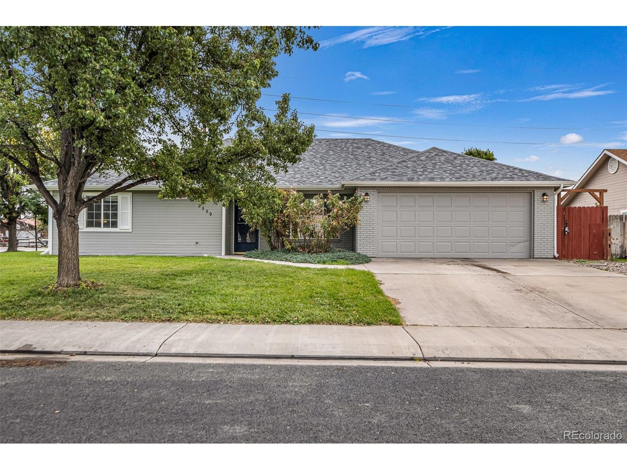 2559 Janece Dr — photo