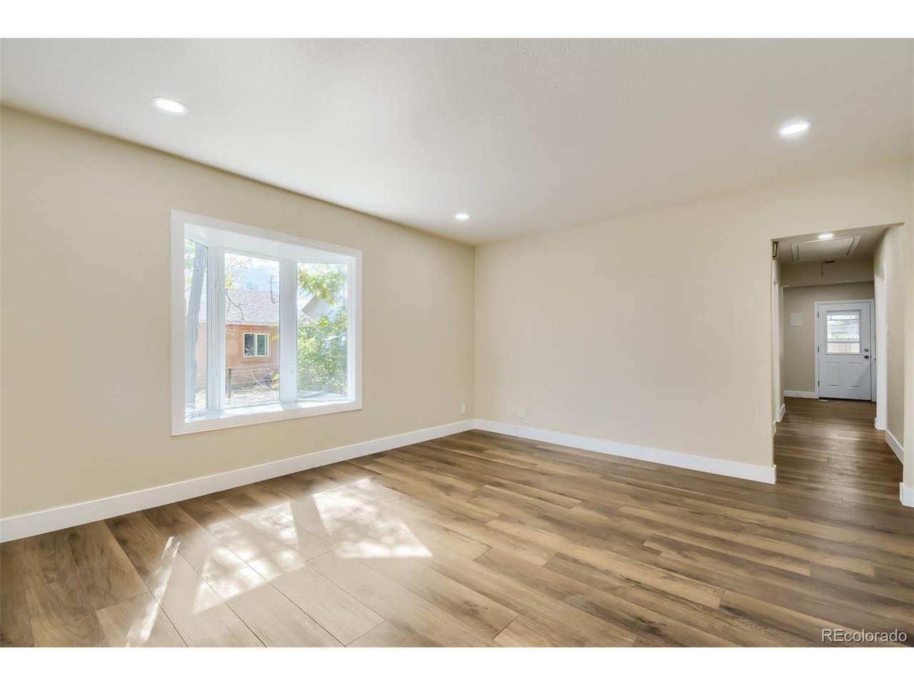 321 Stuart St, Denver, CO 80219 — photo 3