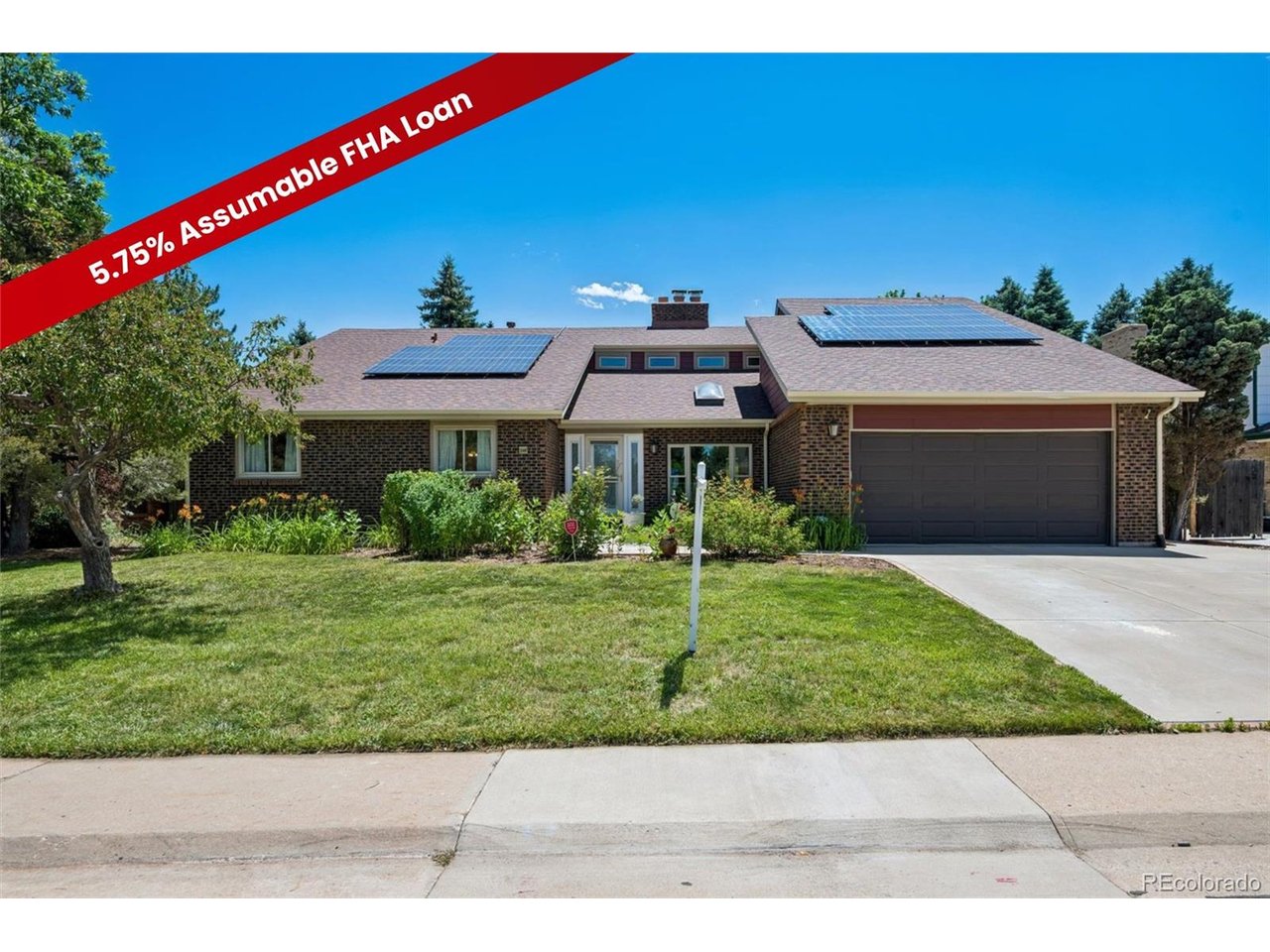 3140 E Phillips Dr — photo