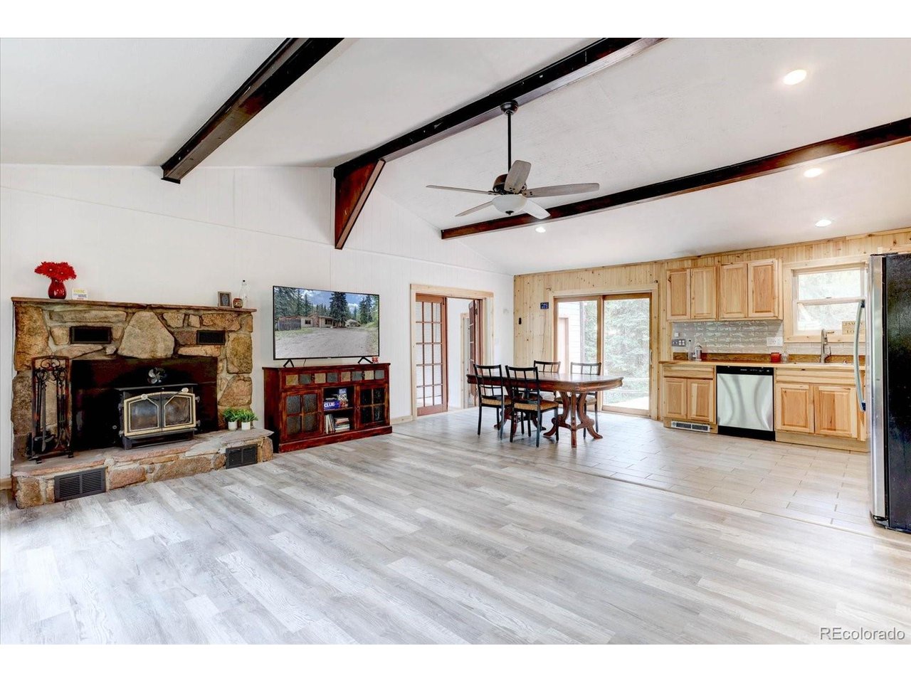8226 S Brook Forest Rd — photo