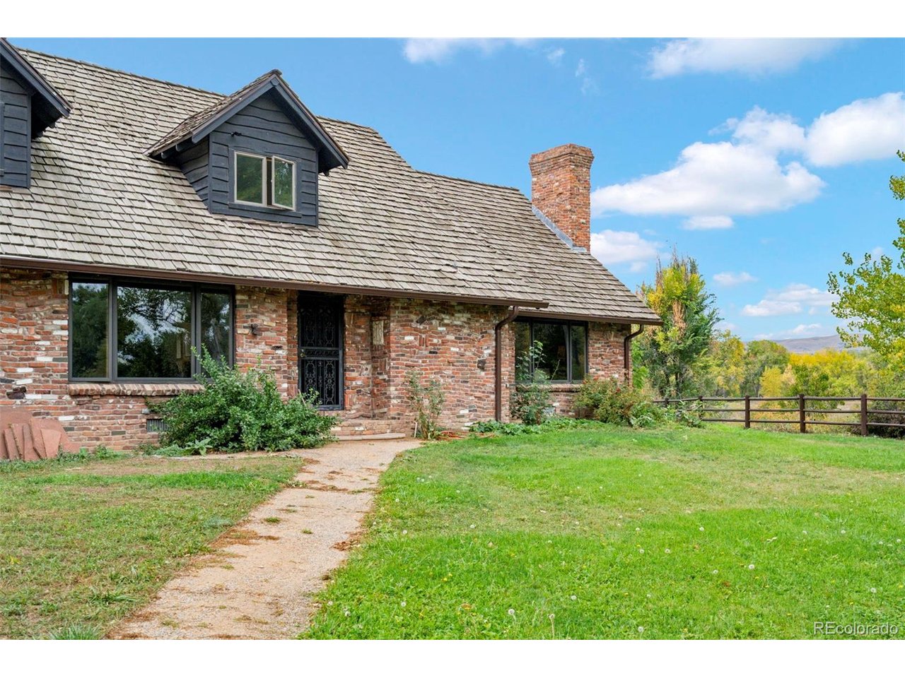 8935 W Bear Creek Dr — photo