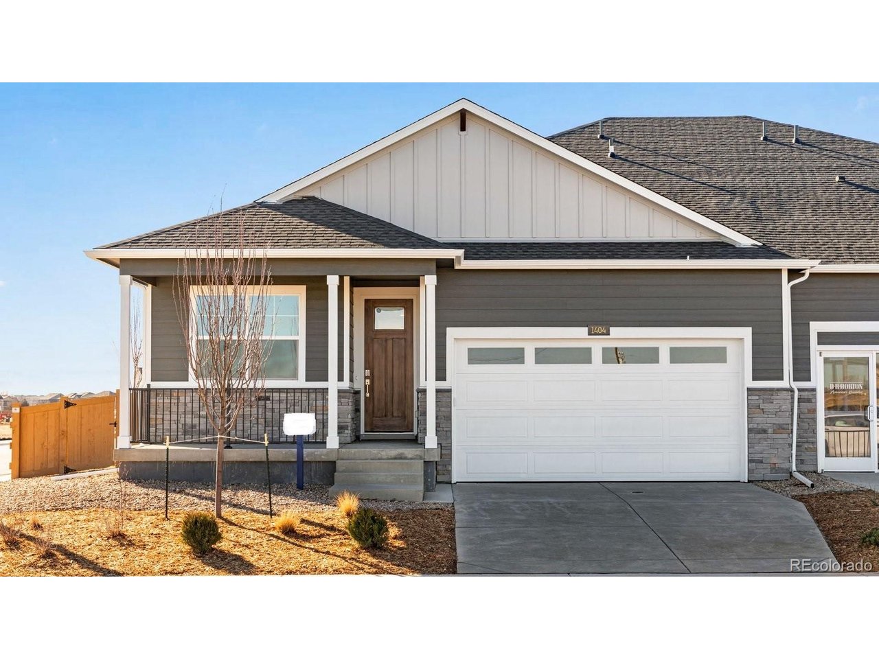 1425 Riverdale Dr — photo