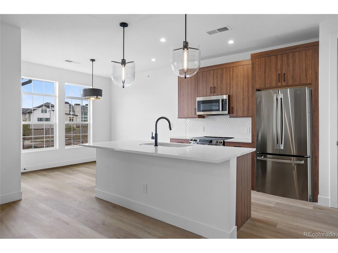 3413 Molly Cir — photo