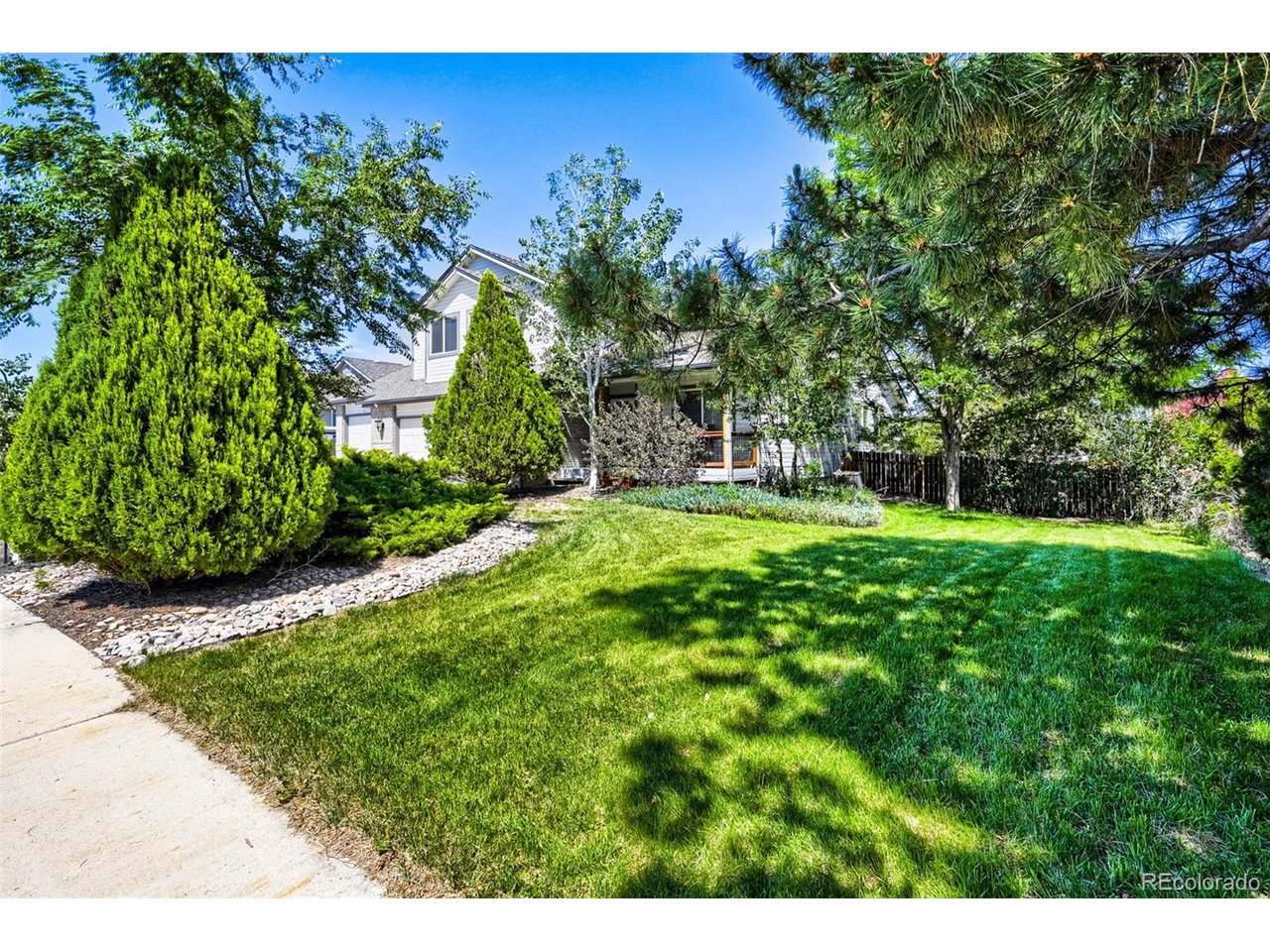 9562 Vance Ct — photo