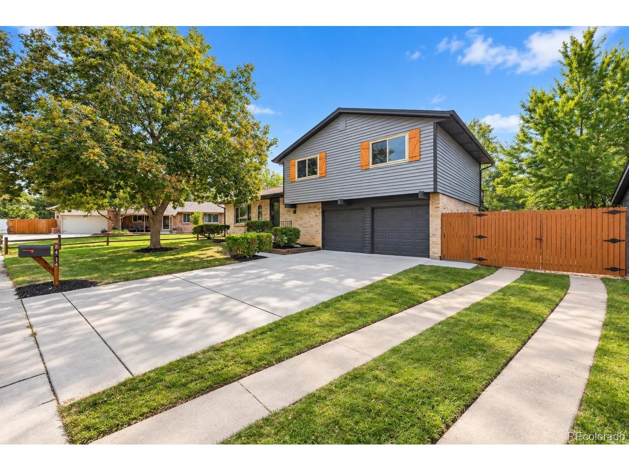 8414 Kendall Ct — photo