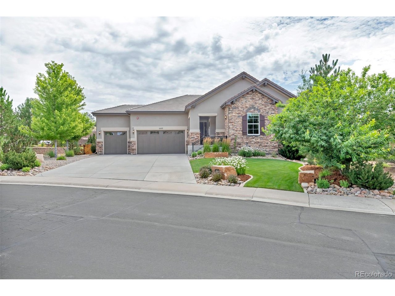 5577 Water Oak Cir — photo