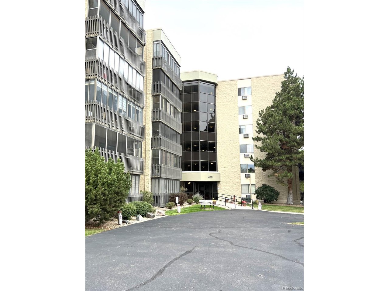14001 E Marina Dr 224-307 — photo