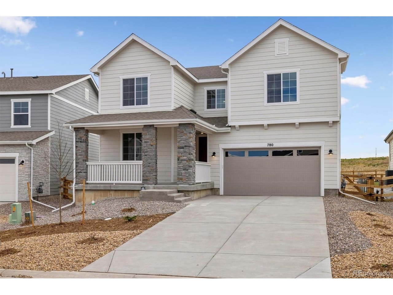 780 Lawson Dr — photo