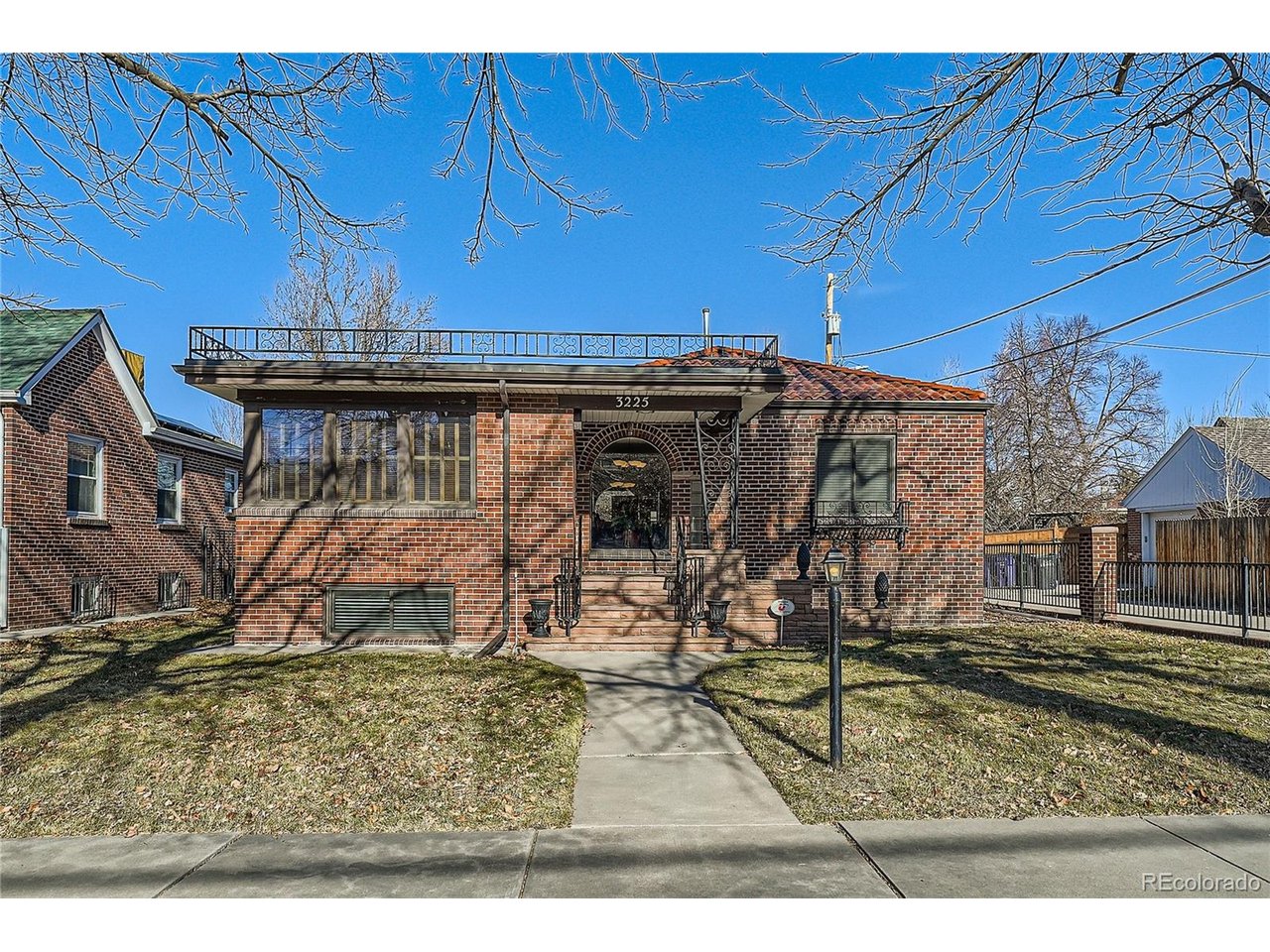 3225 W Scott Pl — photo
