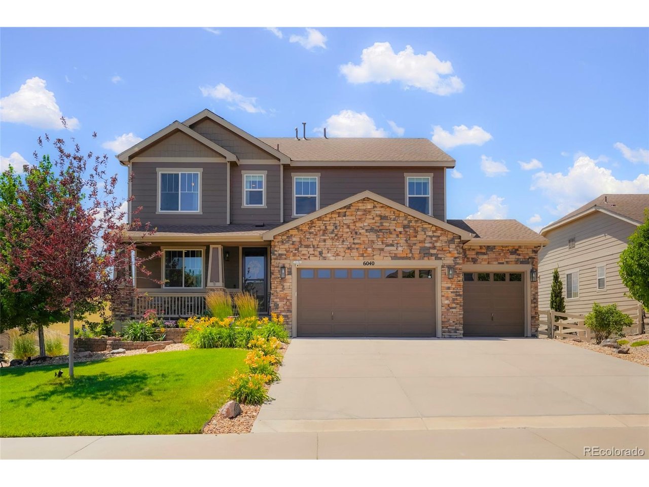 6040 Clover Ridge Cir — photo