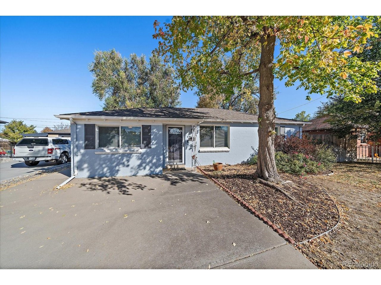 3040 Grape St — photo