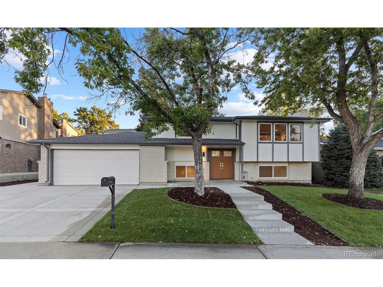 9525 W Wesley Ave — photo