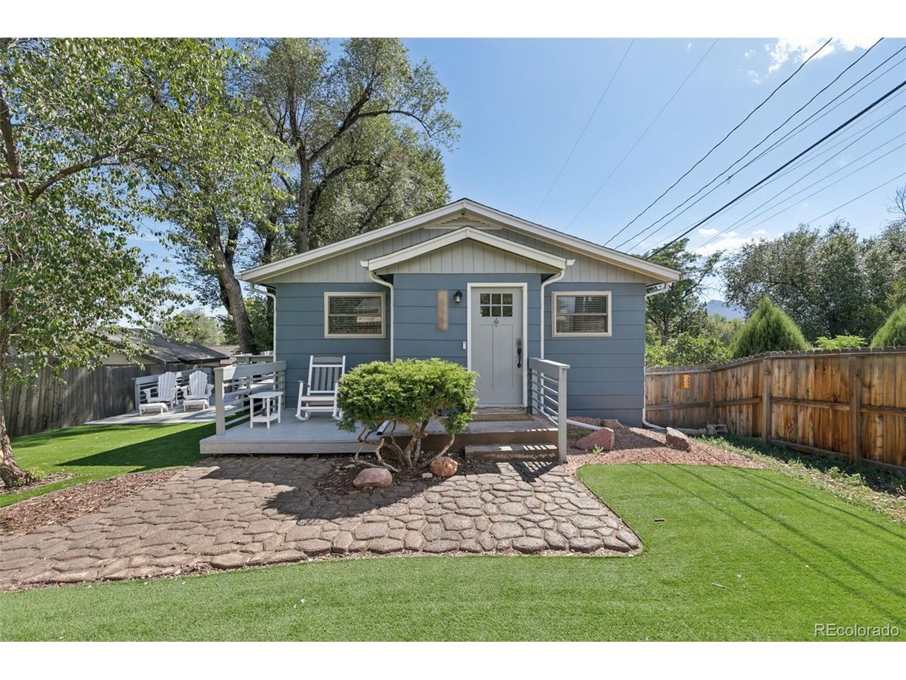 2221 E Uintah St — photo
